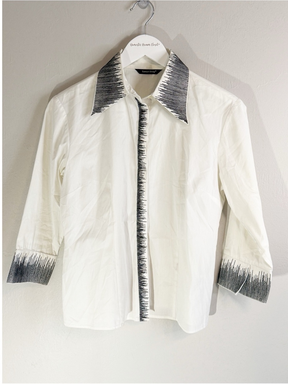 SAMUEL DONG Women’s White Heavily Embroidered 3/4 Sleeve Button Up Blouse Size S